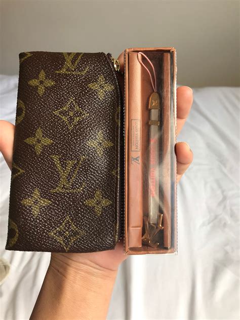 louis vuitton keychain|louis vuitton key case wallet.